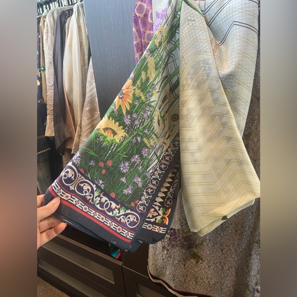 Sania Maskatiya digital print and embroidery kurta and dupatta - Picture 3 of 3